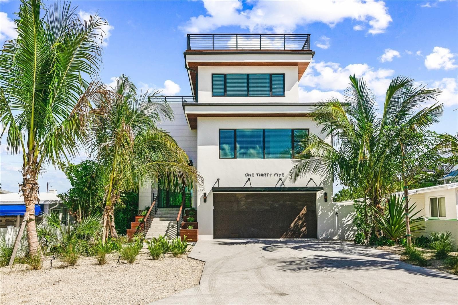 135 GRANT DR
