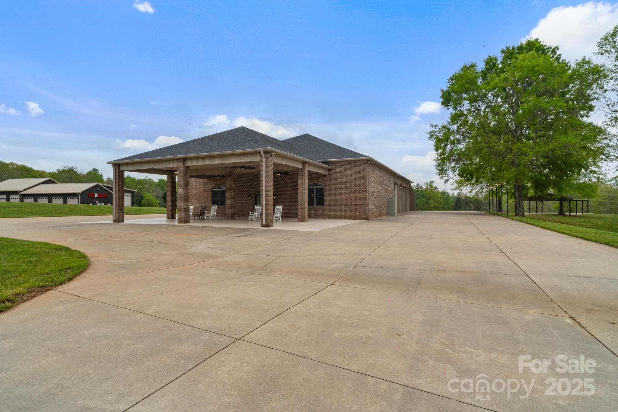 Single Family Residence at Rutherfordton, photo 33 of 40