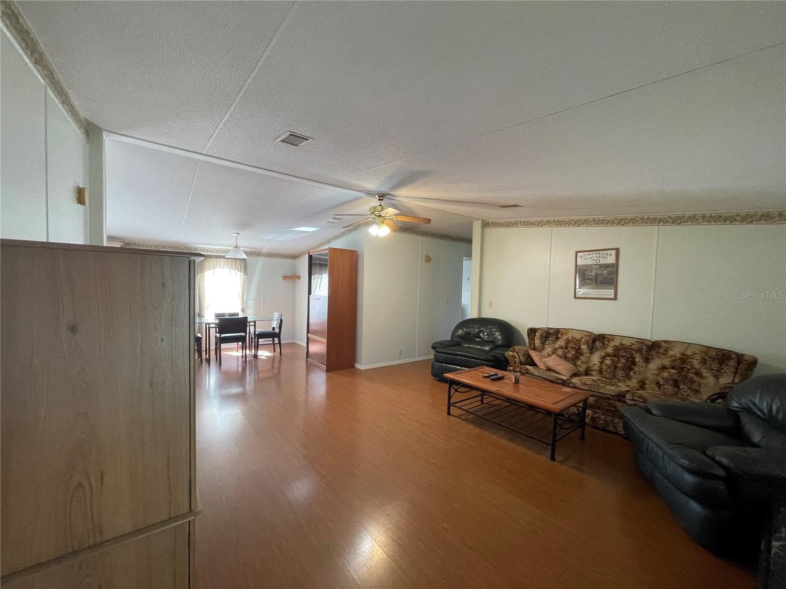 Manufactured Home at 1550 SE 111TH CT, MORRISTON, photo 5 of 63