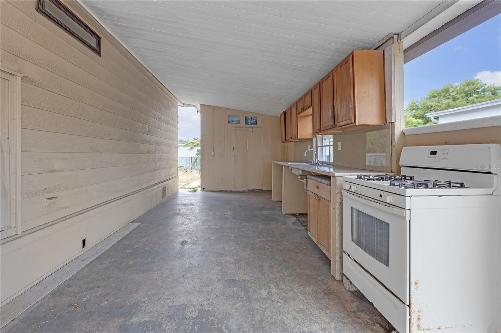 Manufactured Home at 11309 LEISURE LN, PORT RICHEY, photo 31 of 34