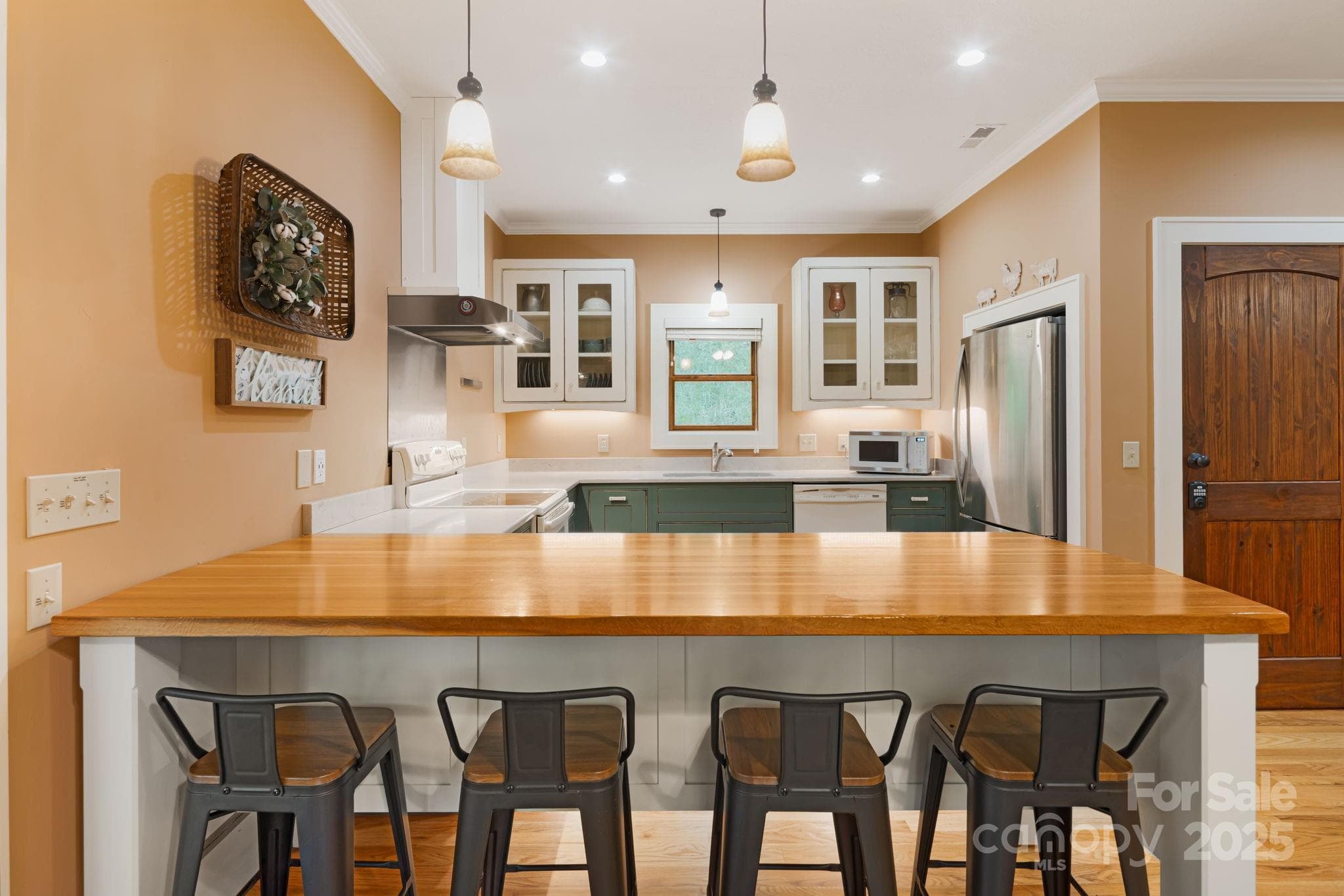 Single Family Residence at 79 Slumber Lane, Sylva, photo 11 of 29