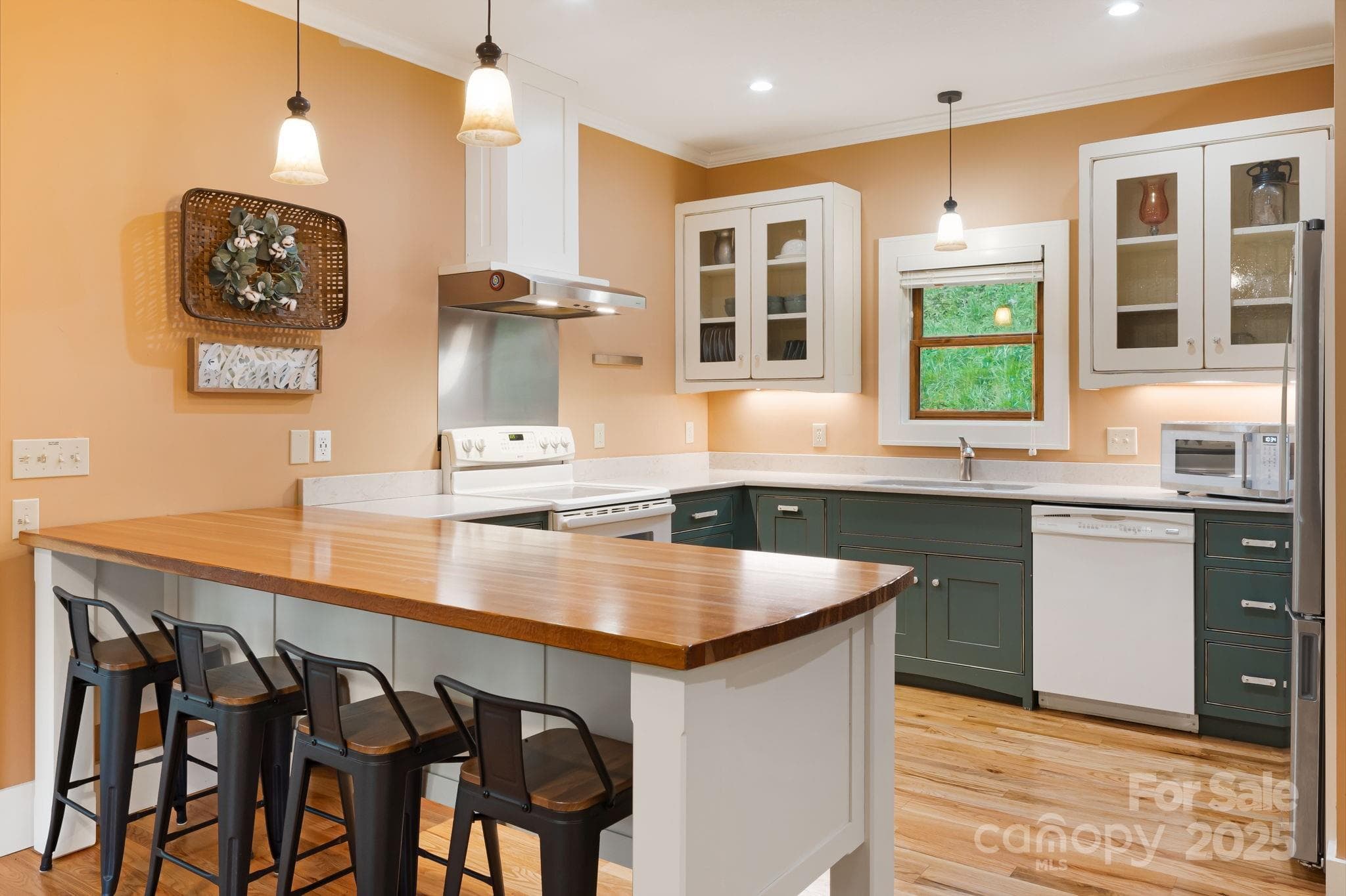 Single Family Residence at 79 Slumber Lane, Sylva, photo 12 of 29