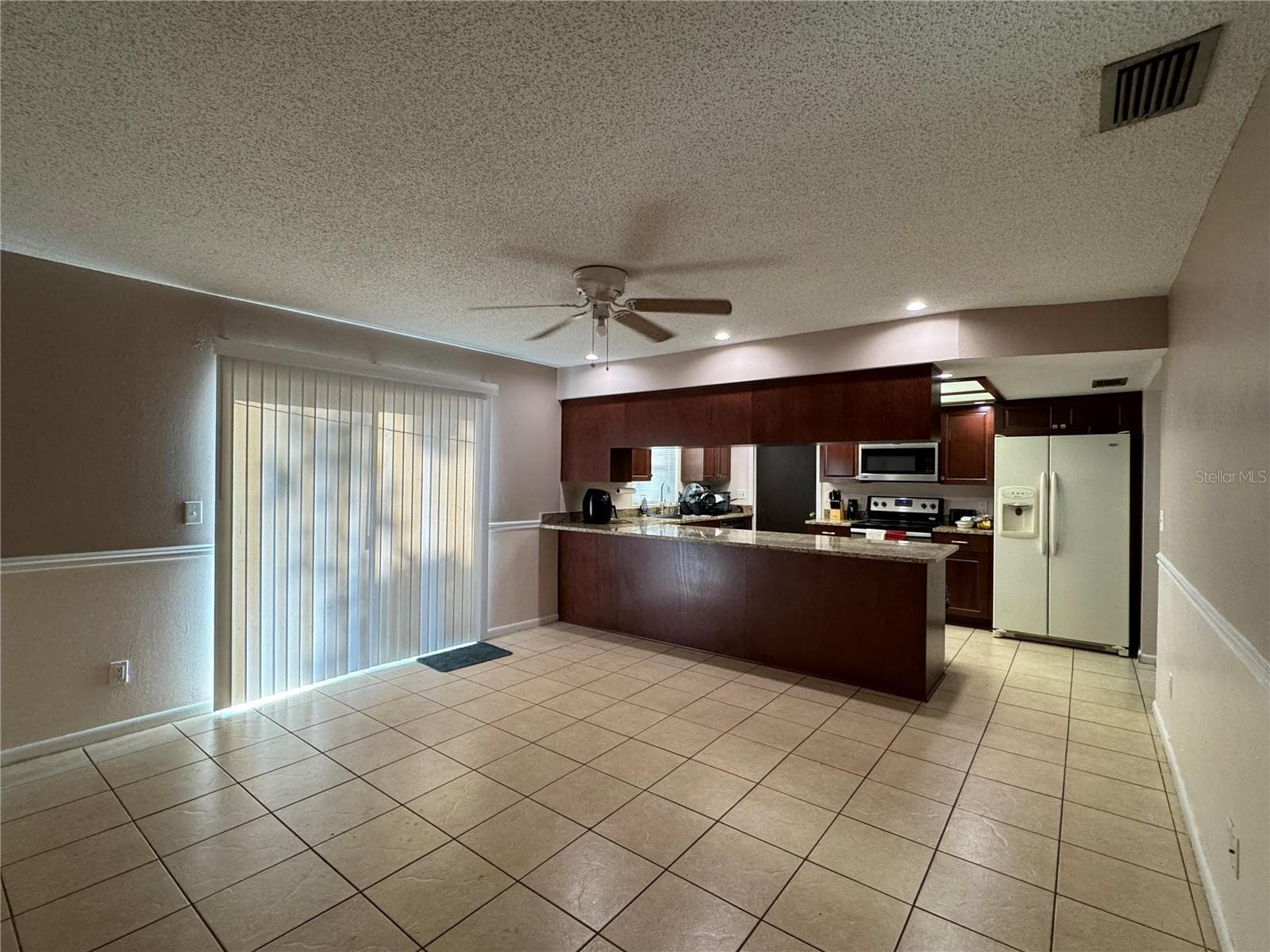 Single Family Residence at 1703 N TAYLOR RD, BRANDON, photo 24 of 32