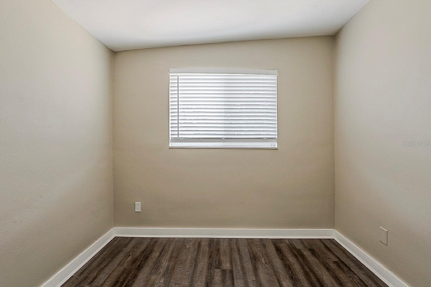 Single Family Residence at 4010 EMERSON AVE S, ST PETERSBURG, photo 13 of 23