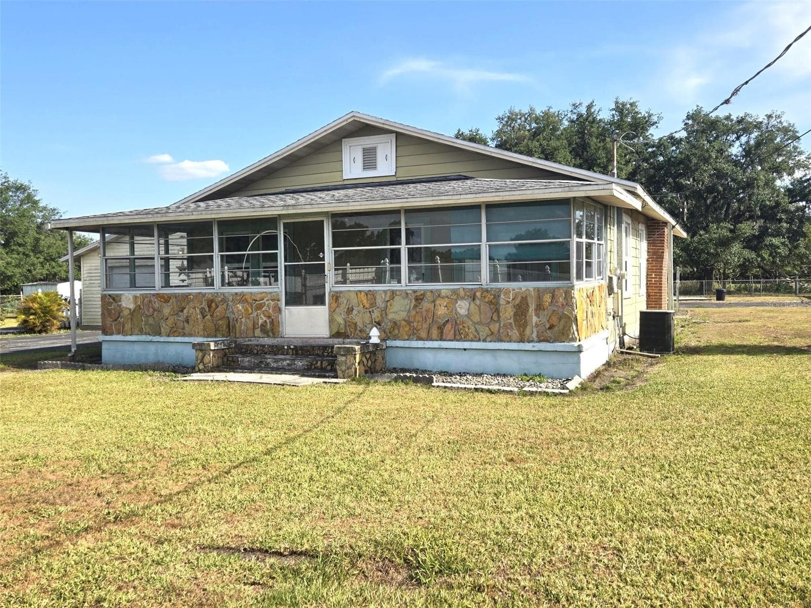 Single Family Residence at 3101 MEDULLA RD, PLANT CITY, photo 3 of 85