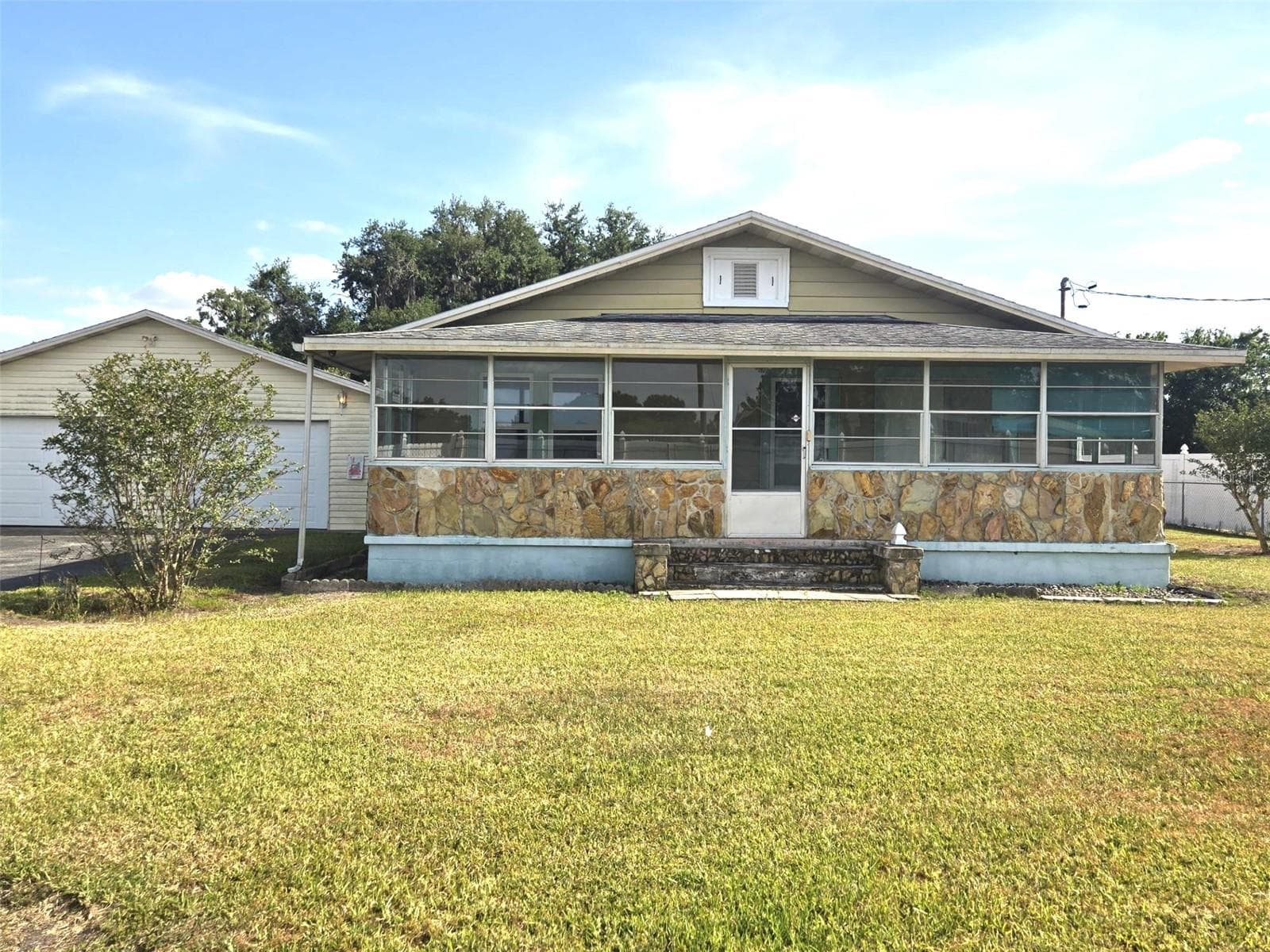 Single Family Residence at 3101 MEDULLA RD, PLANT CITY, photo 6 of 85