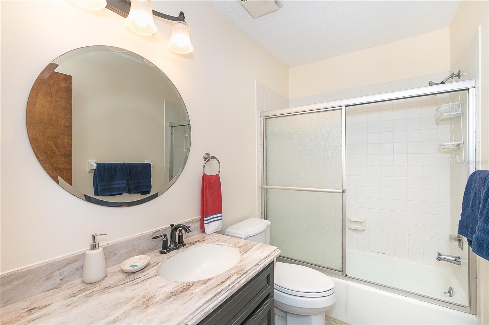 Guest Bathroom. - 301 S GULF BLVD #3, PLACIDA