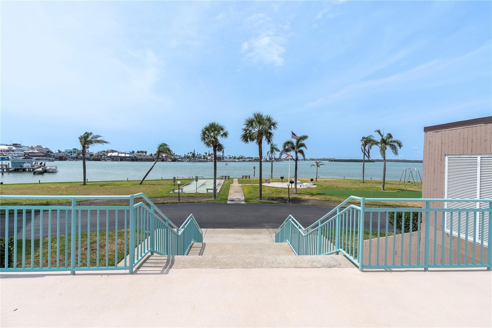 BEAYTIFUL Grounds - and walking path along Intracoastal - 1 KEY CAPRI #303E, TREASURE ISLAND