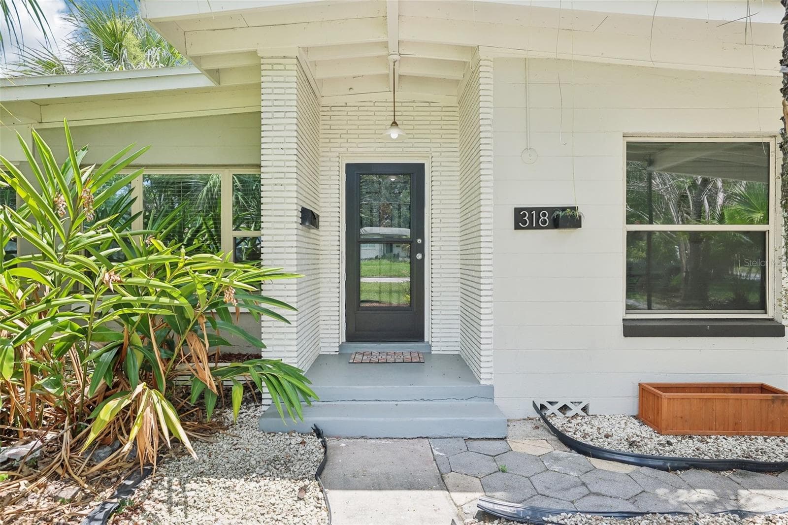 Single Family Residence at 318 E JERSEY ST, ORLANDO, photo 3 of 53