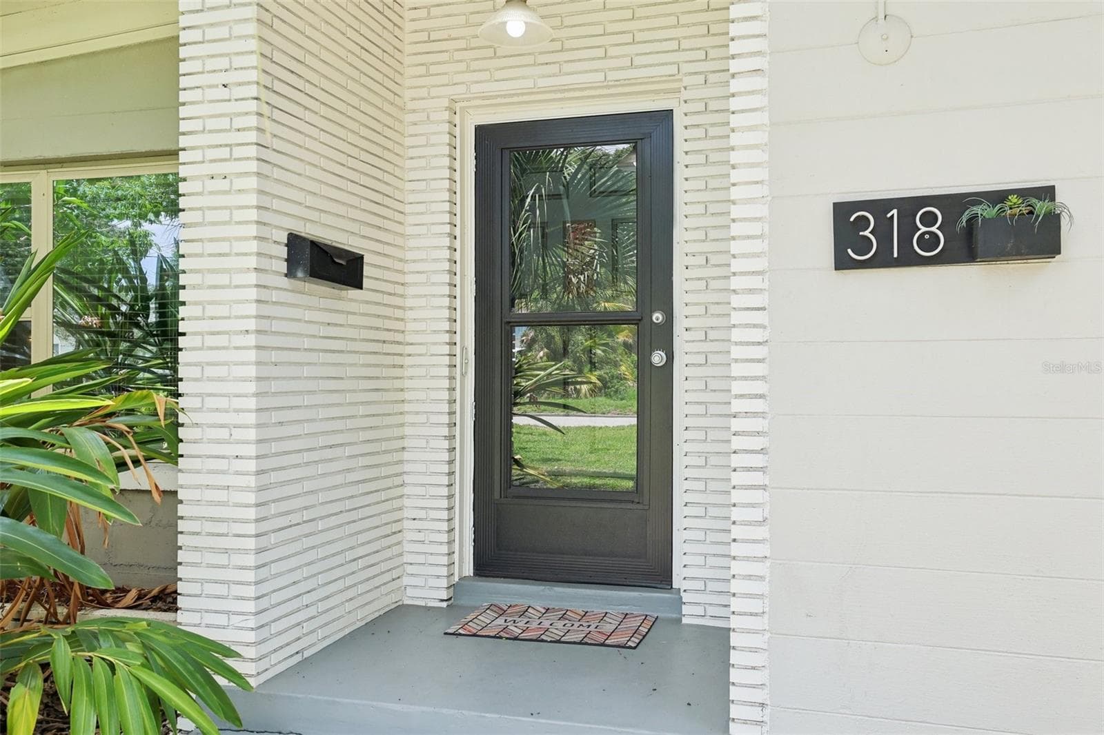 Single Family Residence at 318 E JERSEY ST, ORLANDO, photo 4 of 53