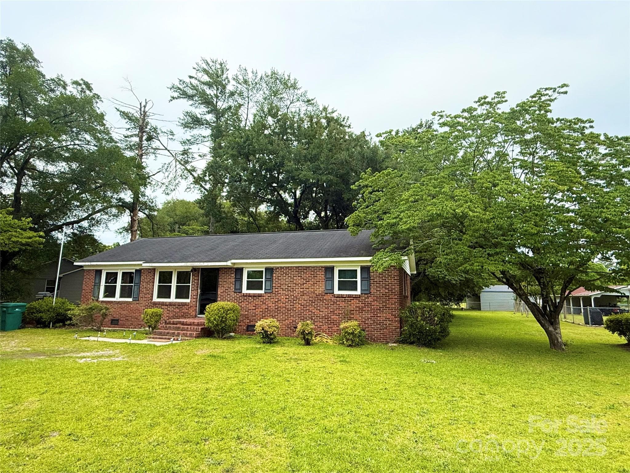 Single Family Residence at Windsor Park, Cheraw, photo 2 of 17