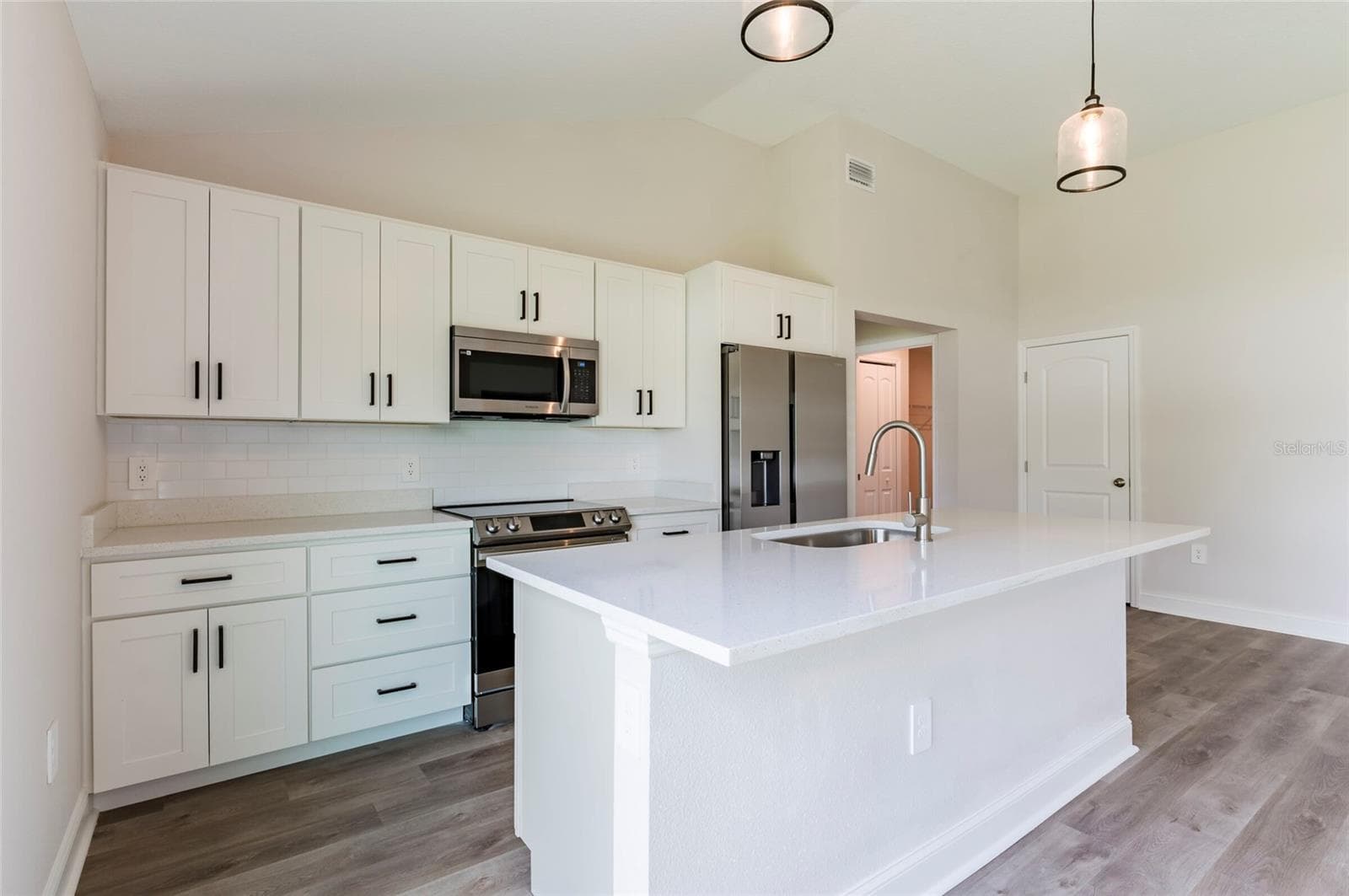 Single Family Residence at 9808 SE 159TH ST, SUMMERFIELD, photo 3 of 15
