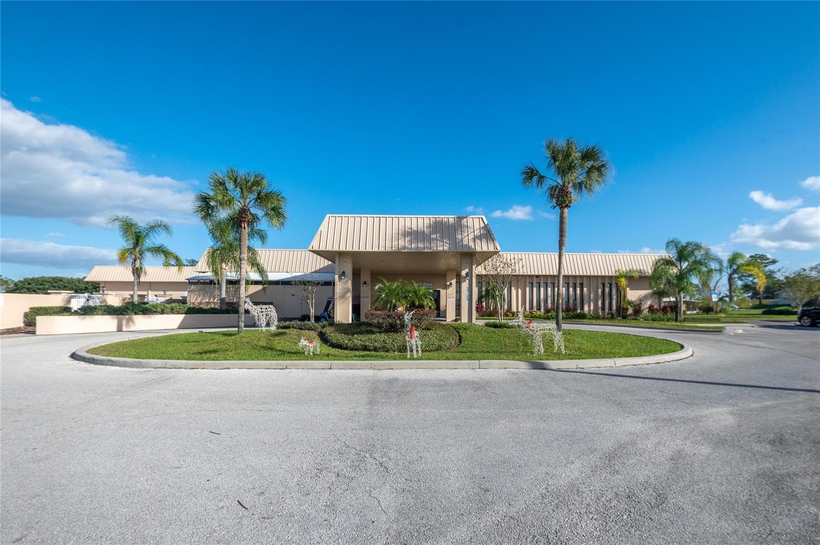 Golf pro shop and Whistle Stop restaurant and lounge - 2002 S CITRUS CIR #1728, ZELLWOOD
