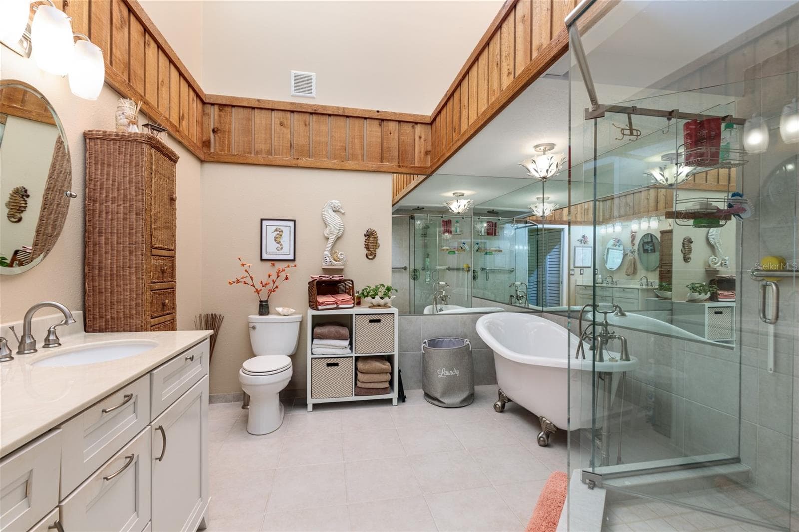 Condominium at 505 SANDY HOOK RD #505, TREASURE ISLAND, photo 23 of 76