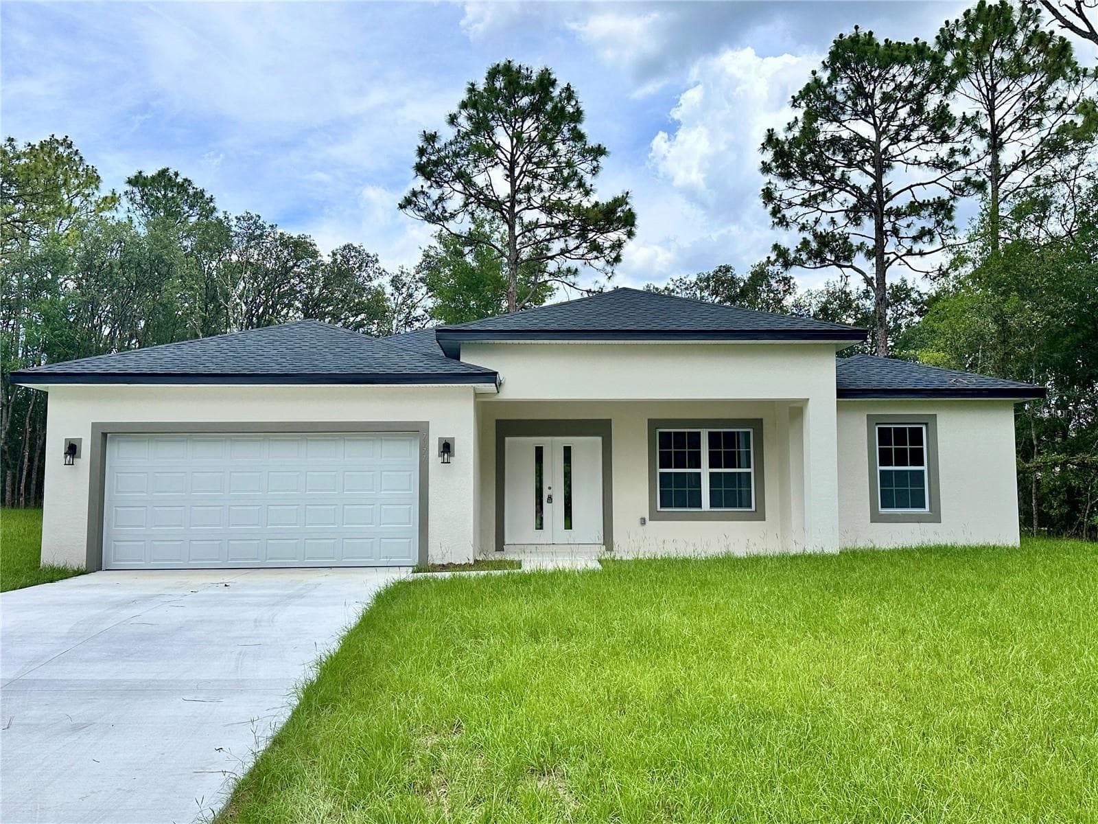 7977 N POCONO DR