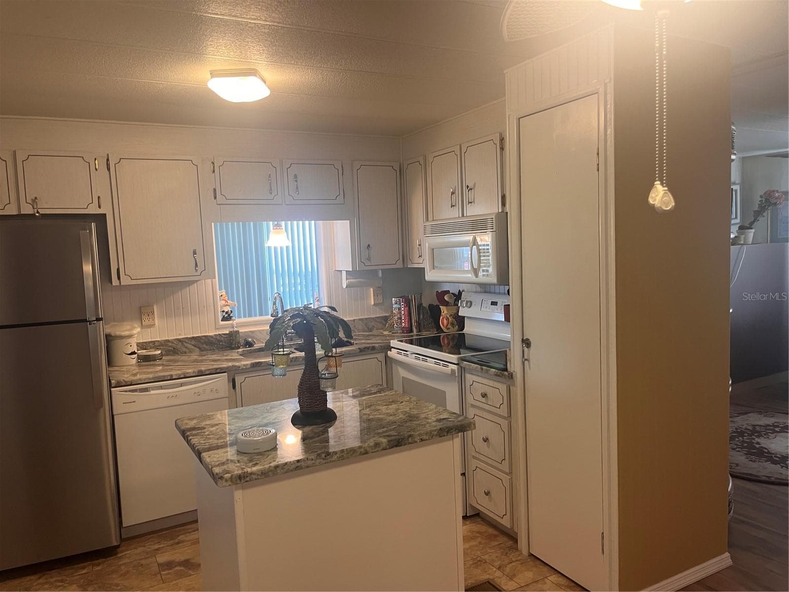 Manufactured Home at 5316 53RD AVE E #Q116, BRADENTON, photo 7 of 36