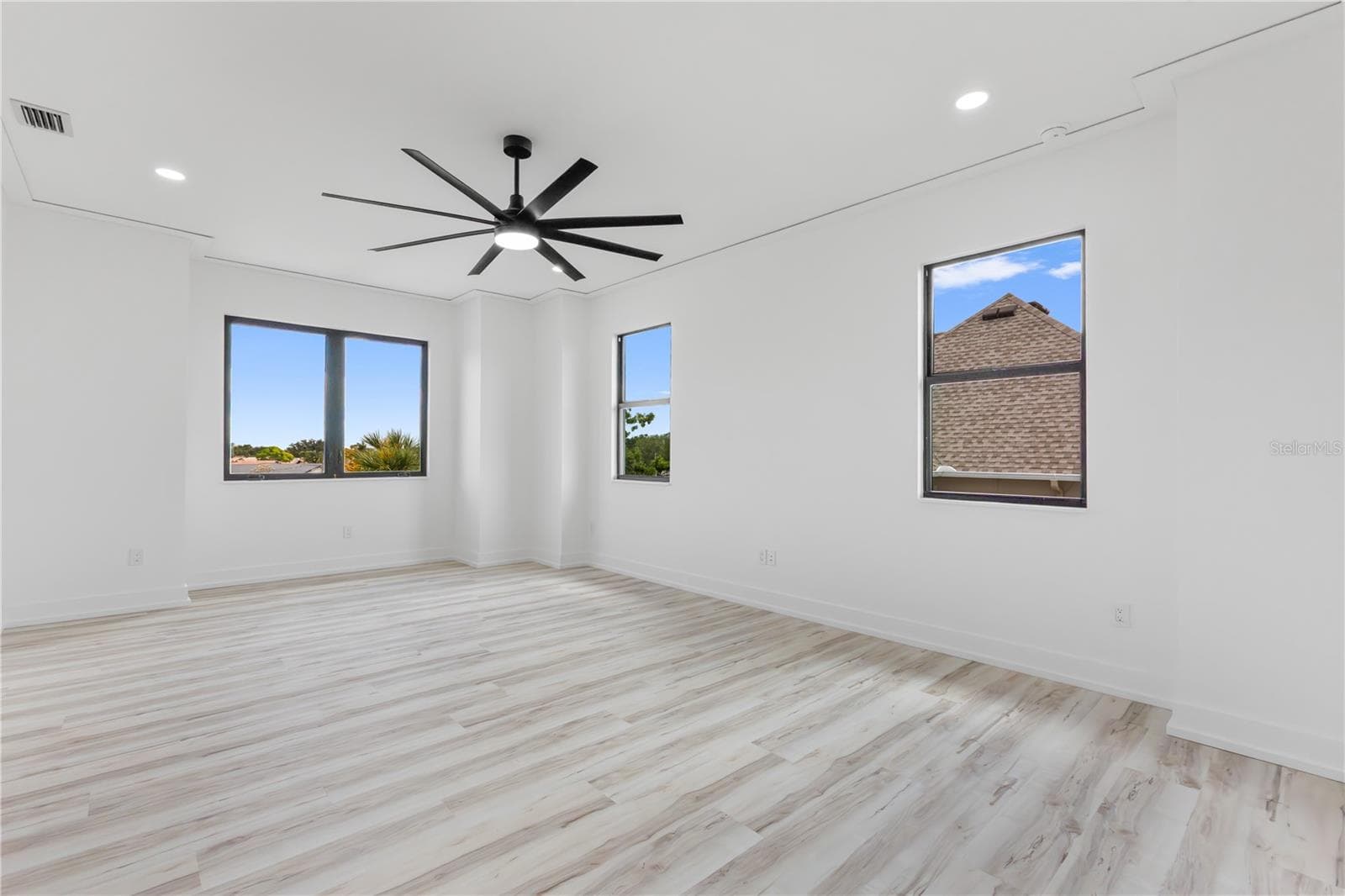 Single Family Residence at 2121 BAYOU GRANDE BLVD NE, ST PETERSBURG, photo 57 of 110