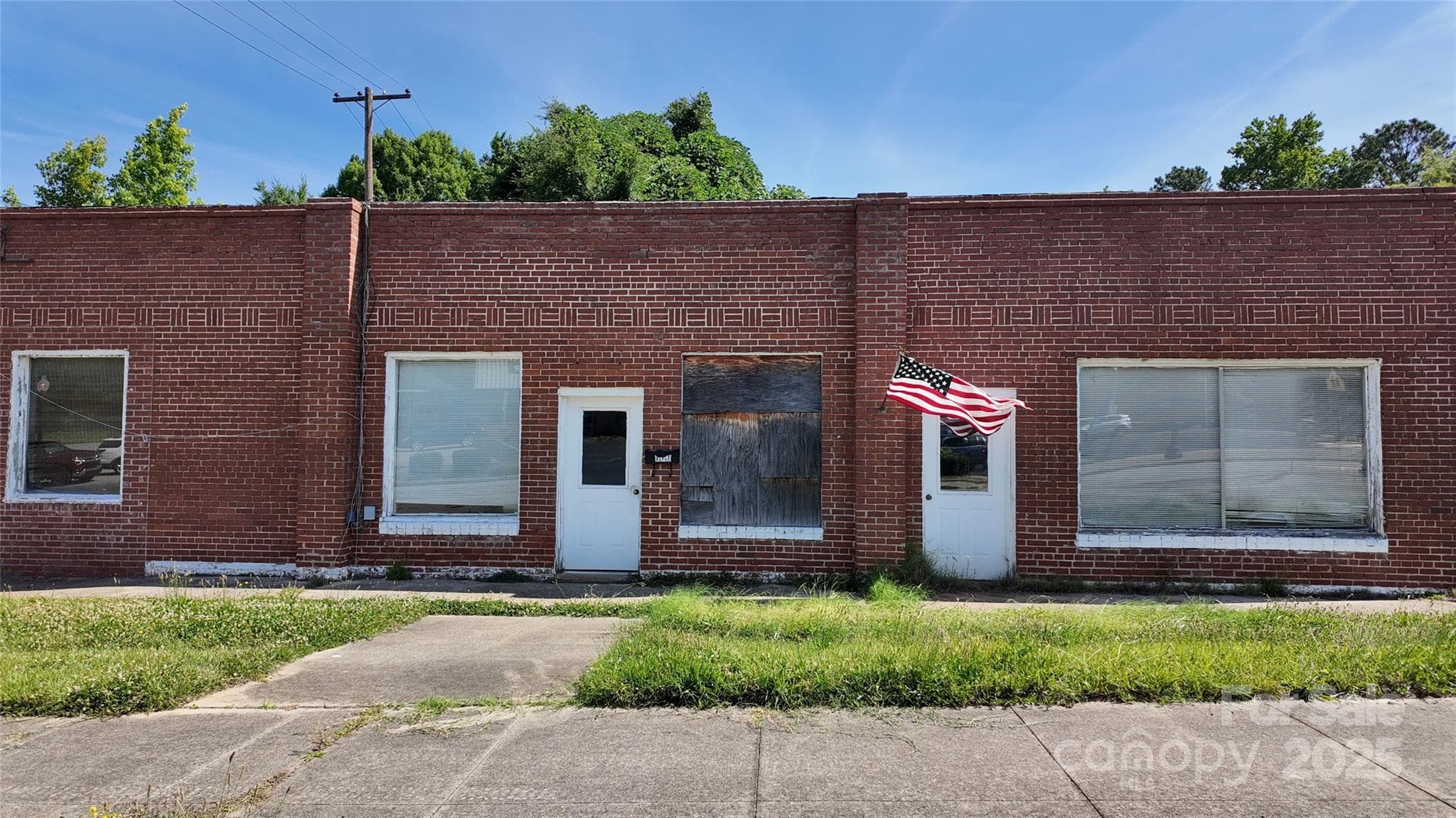 Office at 215 Dearborn Street, Great Falls, photo 2 of 5