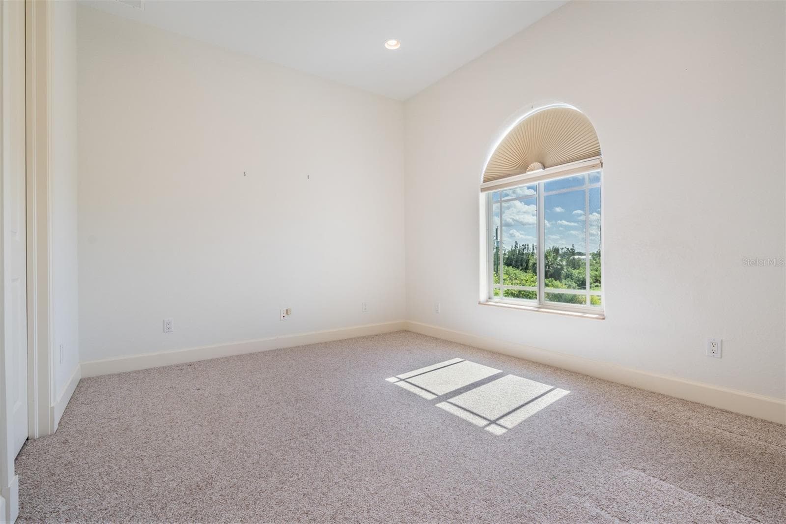 Single Family Residence at 4710 TROYDALE RD, TAMPA, photo 79 of 92
