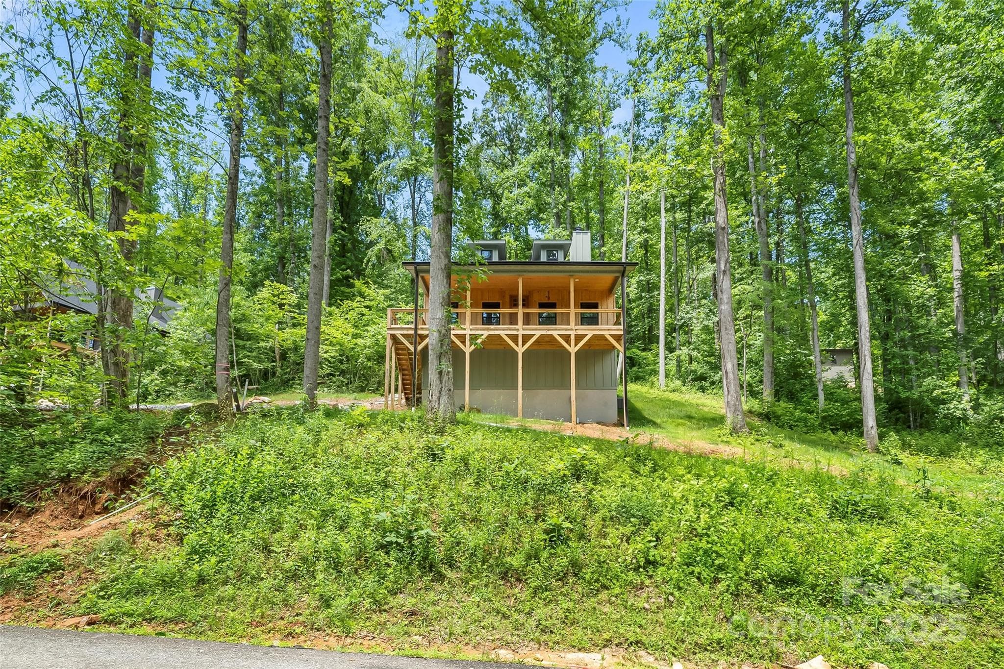Single Family Residence at 511 Blue Ridge Drive N, Marion, photo 9 of 87