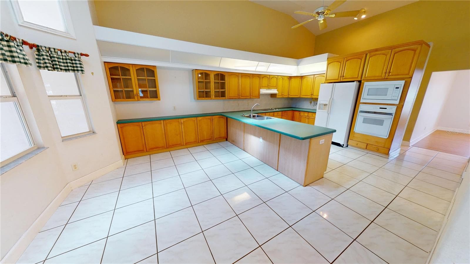 Breakfast Nook & Breakfast Bar - 2244 MAURITANIA RD, PUNTA GORDA