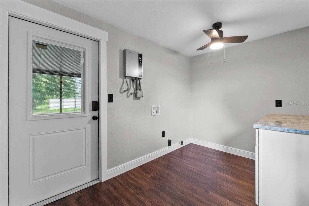 Laundry Room - 504 PRADO PL, LAKELAND