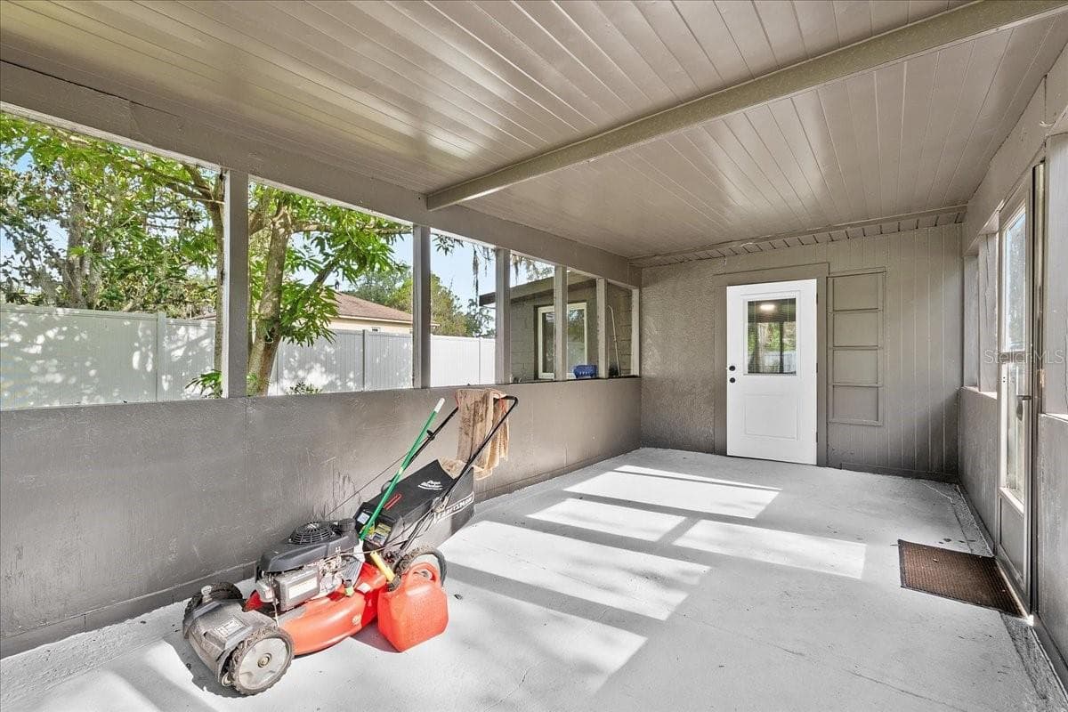 Back Porch - 504 PRADO PL, LAKELAND