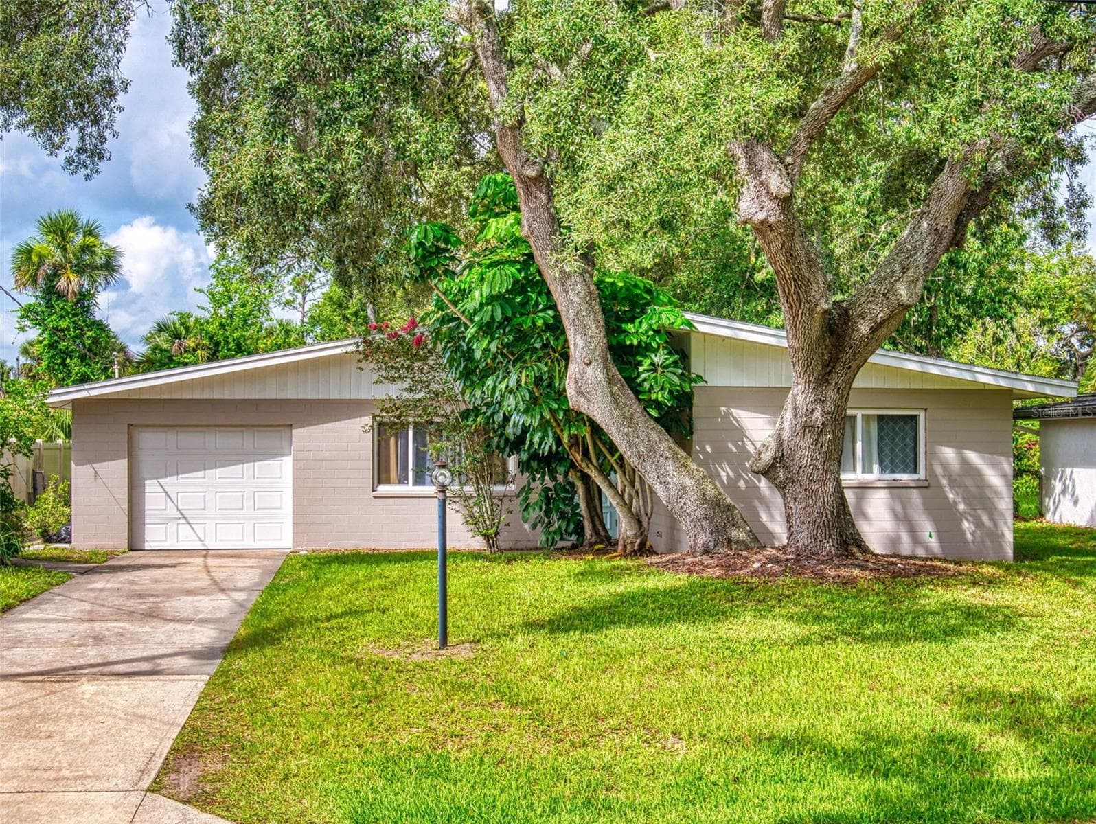 5476 W BAYSHORE DR