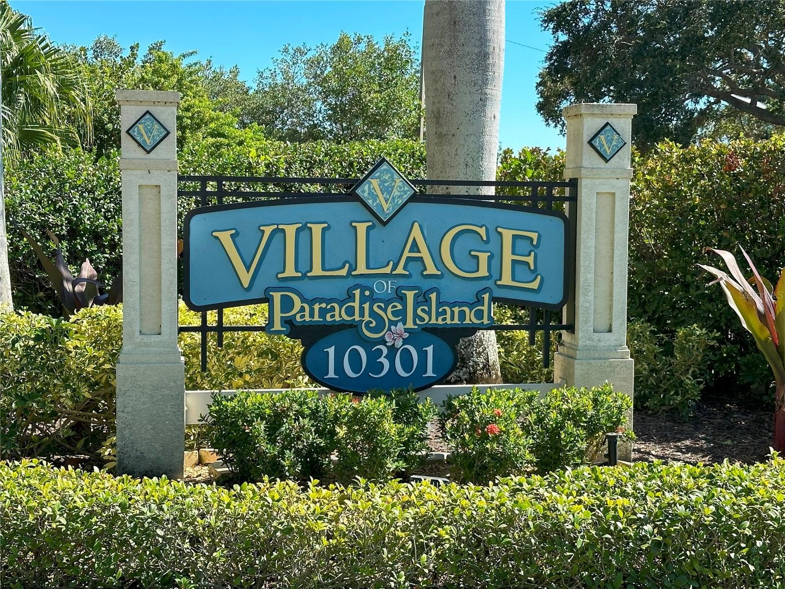 Village of Paradise Island Entrance - 459 HAVEN POINT DR, TREASURE ISLAND