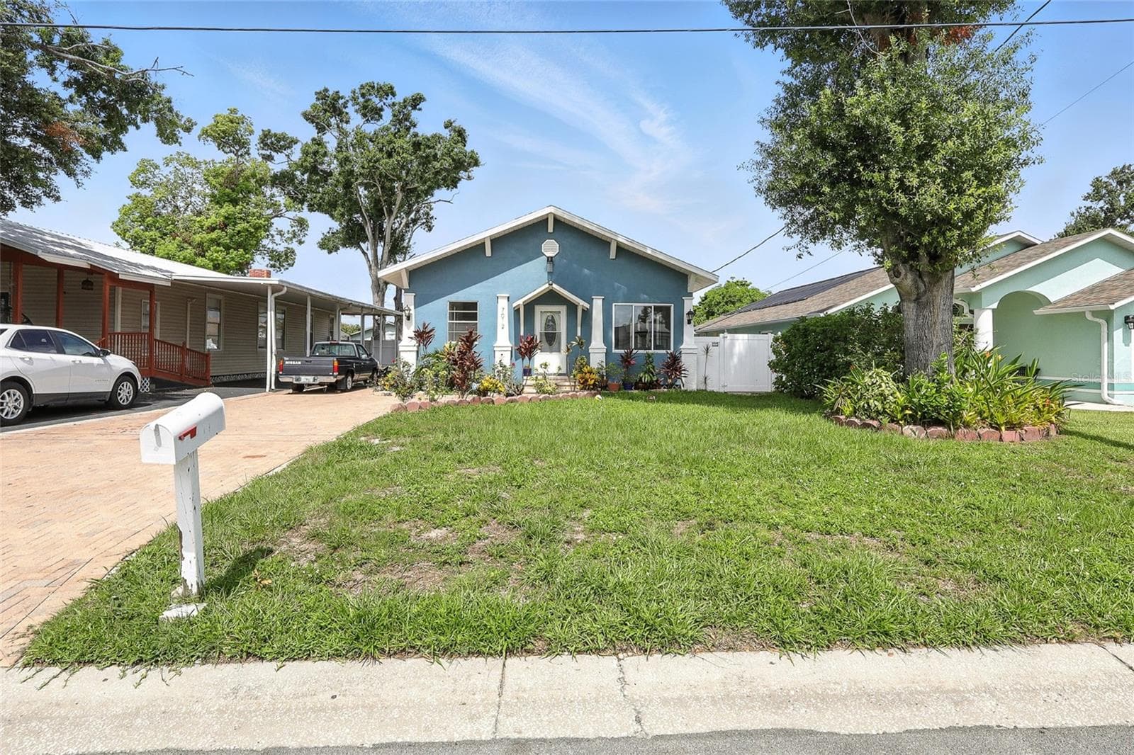 Single Family Residence at 7012 N HUBERT AVE, TAMPA, photo 7 of 33