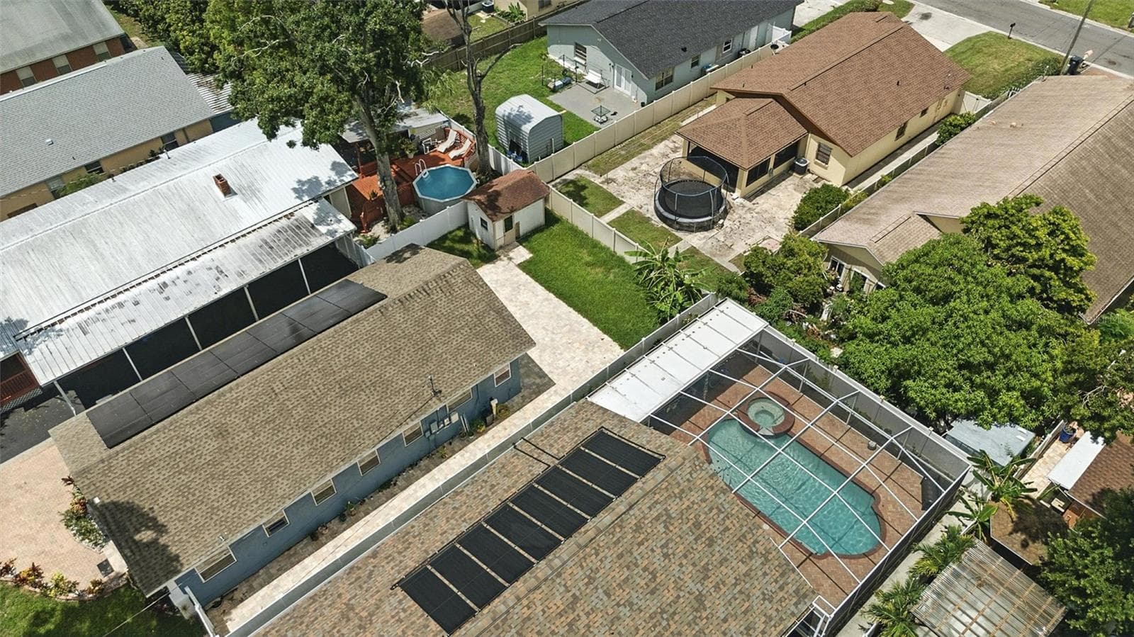 Single Family Residence at 7012 N HUBERT AVE, TAMPA, photo 14 of 33