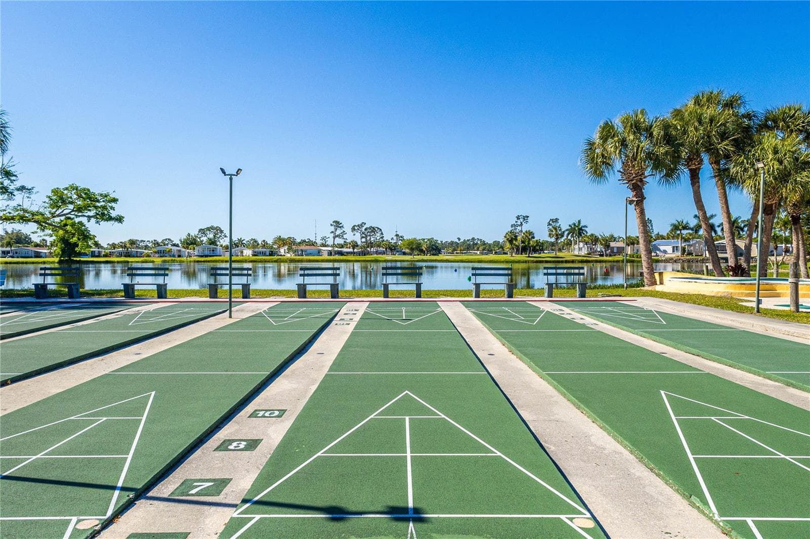 Manufactured Home at 2100 KINGS HWY #1052, PORT CHARLOTTE, photo 36 of 63
