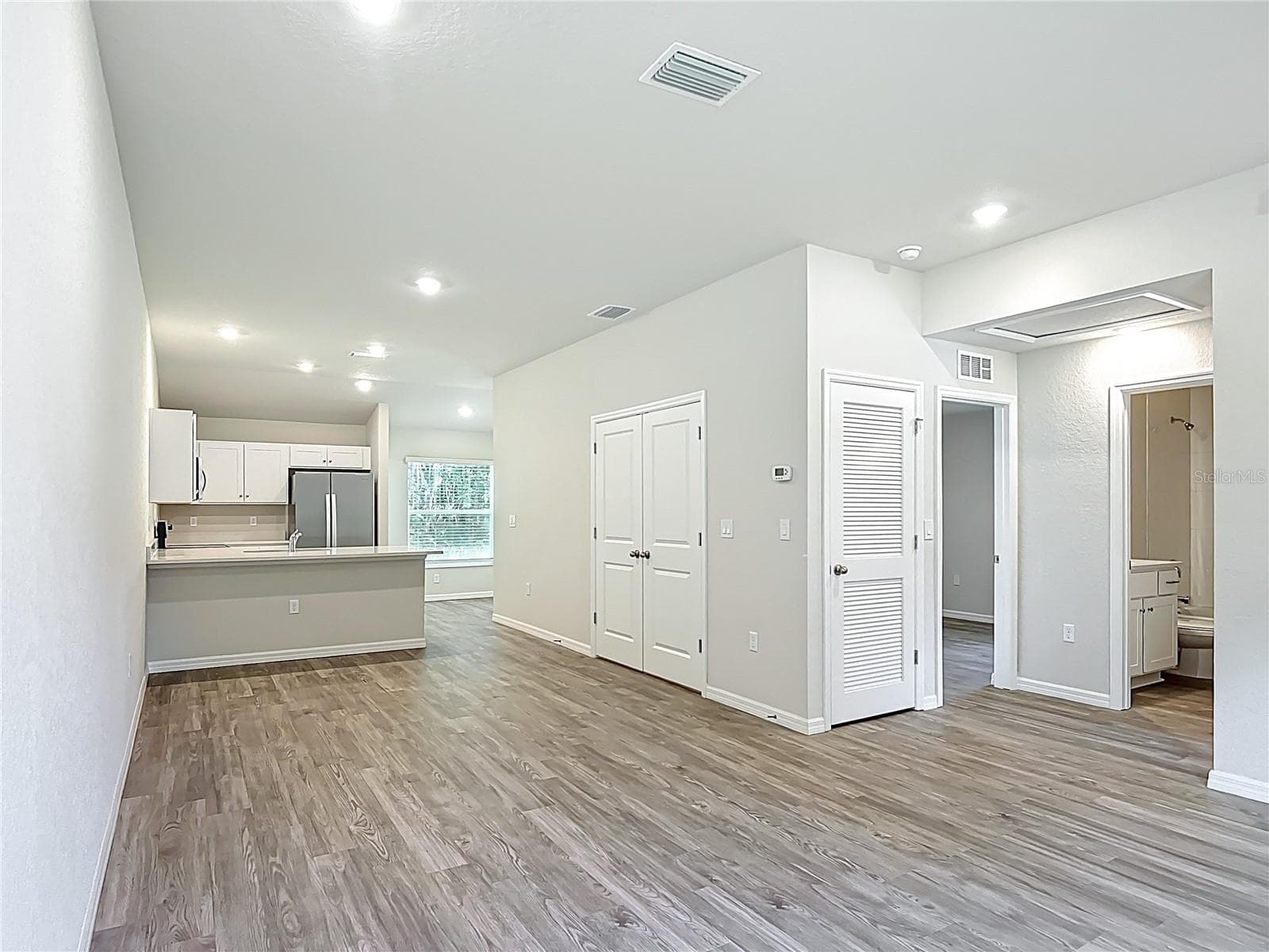 Family Room - 111 E HARVARD ST, INVERNESS