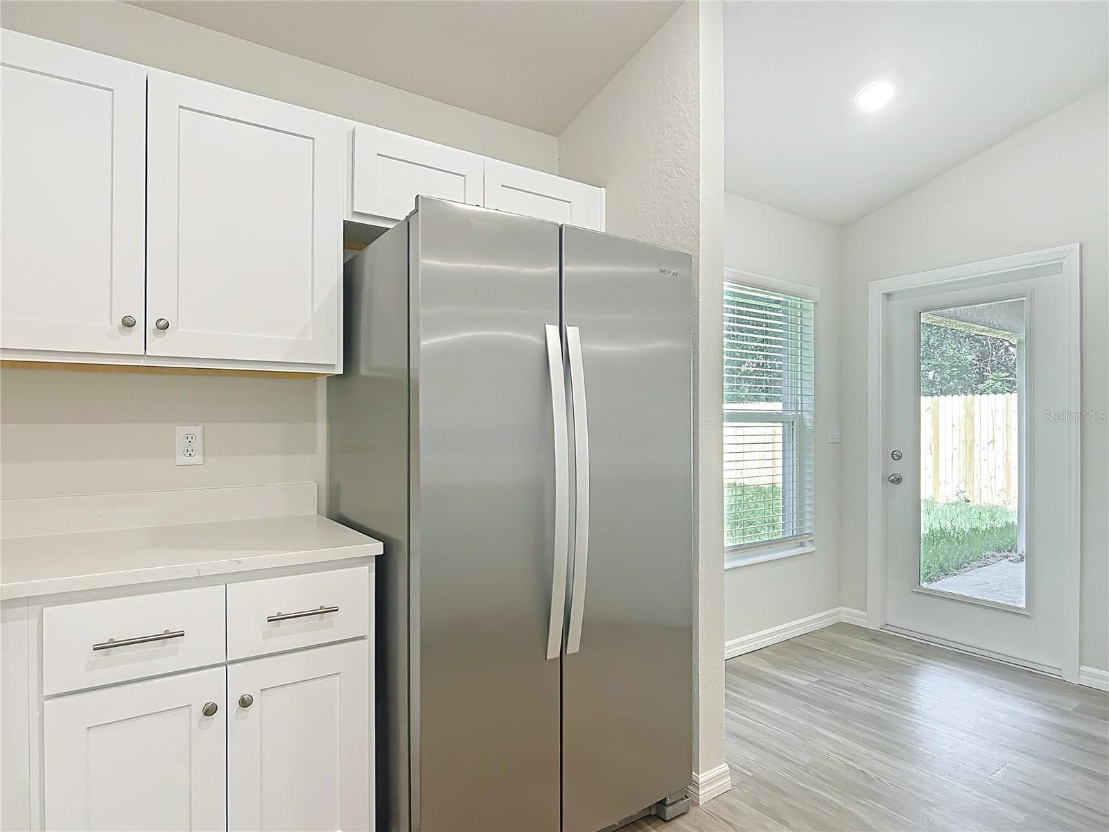 Kitchen - 111 E HARVARD ST, INVERNESS