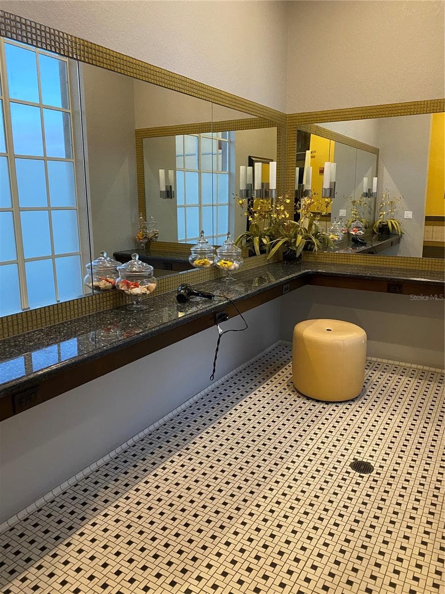 Clubhouse Spa - 119 CRESCENT MOON DR, GROVELAND