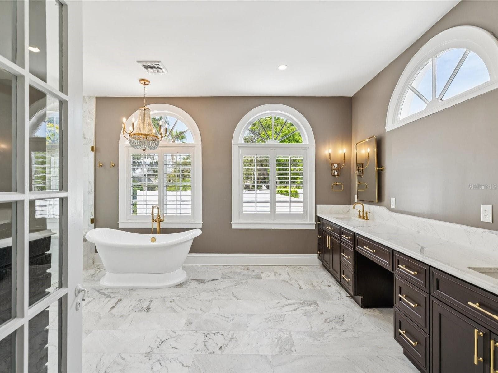 Single Family Residence at 456 GARDENIA ST, BELLEAIR, photo 7 of 62