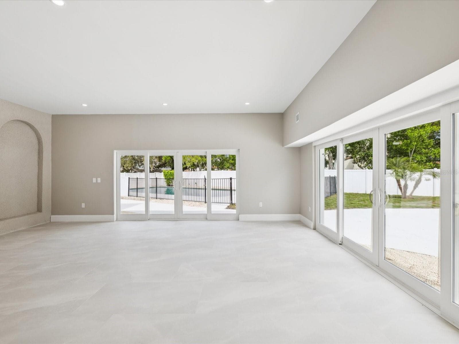 Single Family Residence at 456 GARDENIA ST, BELLEAIR, photo 24 of 62