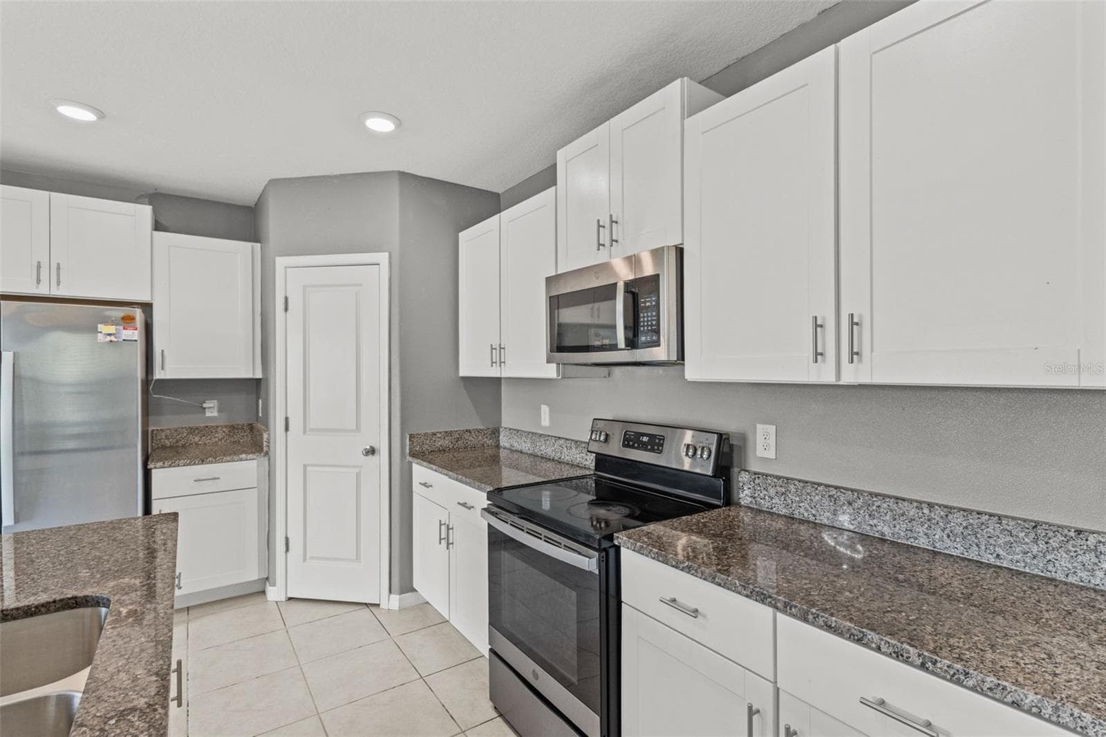 Single Family Residence at 16671 KINGMAN REEF ST, WIMAUMA, photo 15 of 41