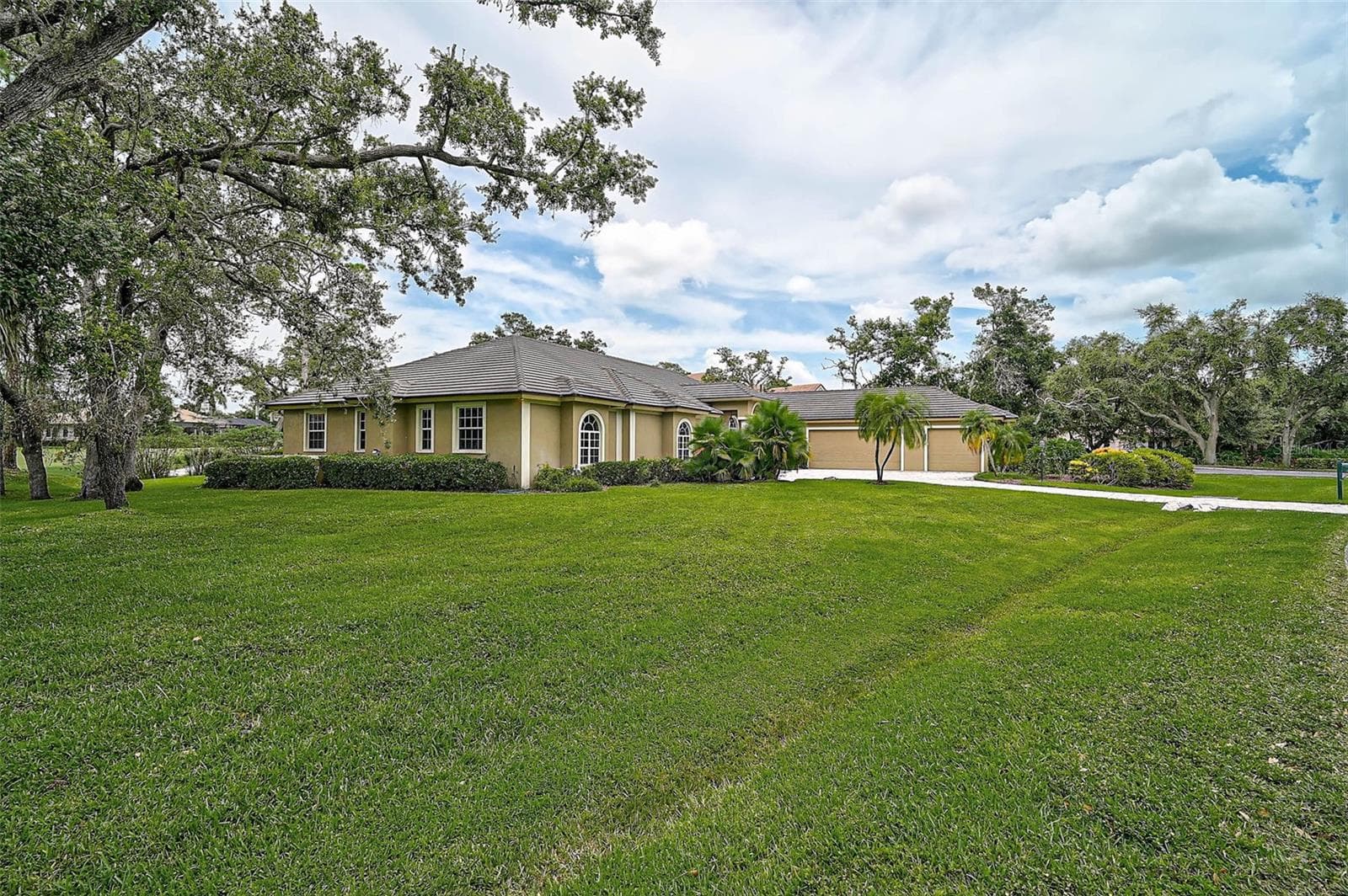 Single Family Residence at 852 MACEWEN DR, OSPREY, photo 48 of 73