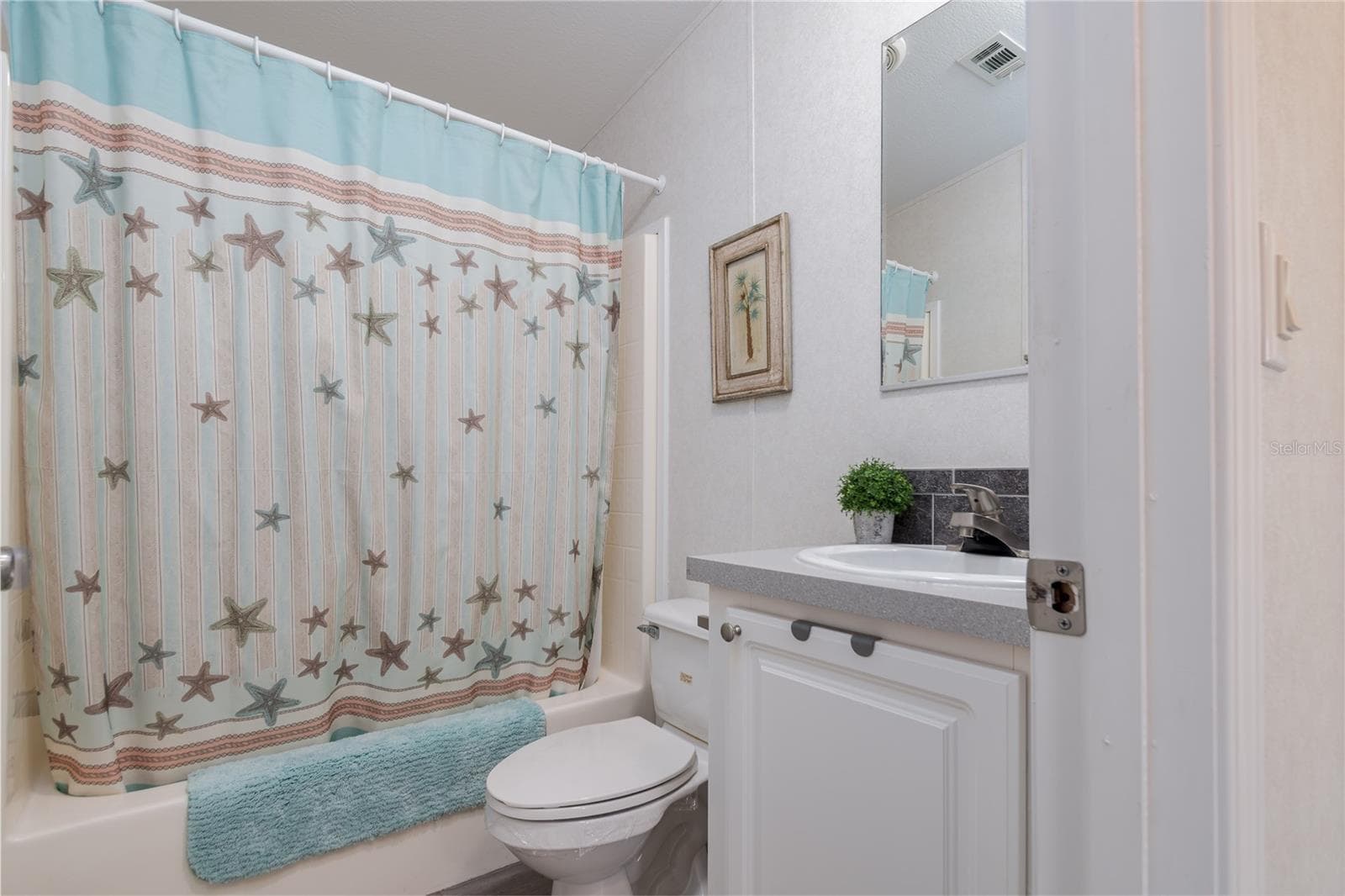Manufactured Home at 3309 BERNADETTE DR, ELLENTON, photo 13 of 16