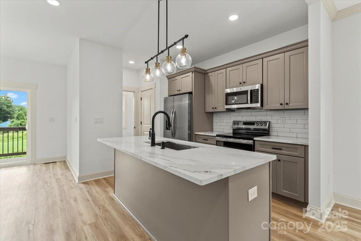 Single Family Residence at Gastonia, photo 2 of 28