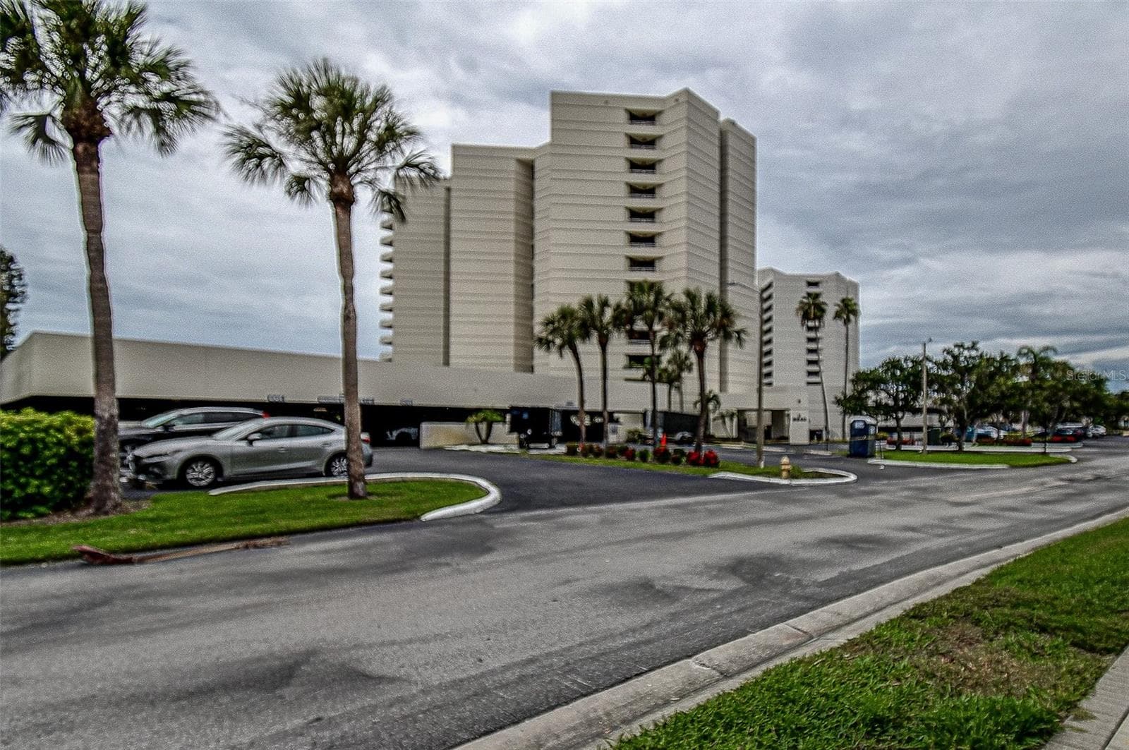 5940 PELICAN BAY PLZ S #406