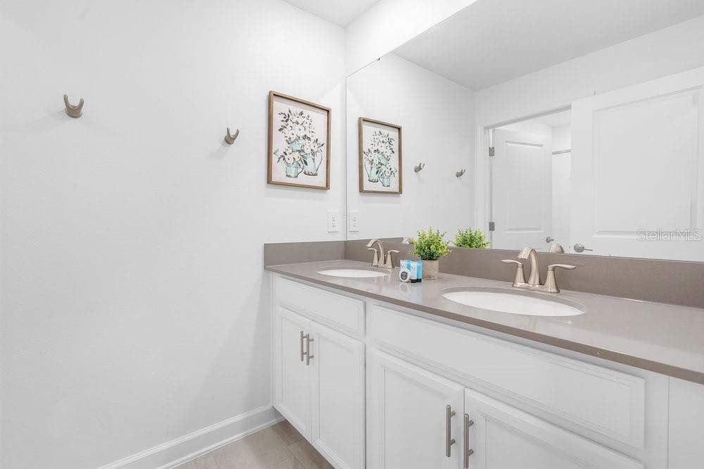 Guest bathroom - 1148 KINGSBARN ST, DAVENPORT