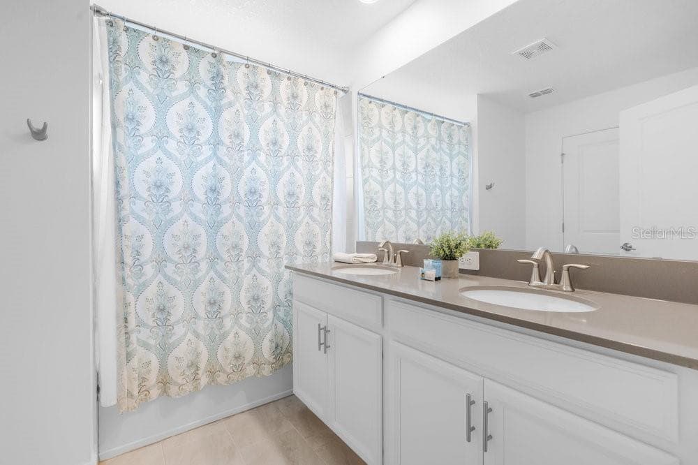 Owner's Bathroom - 1148 KINGSBARN ST, DAVENPORT