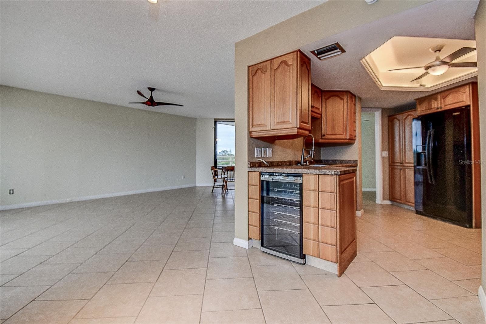 Condominium at 5940 PELICAN BAY PLZ S #406, GULFPORT, photo 6 of 39