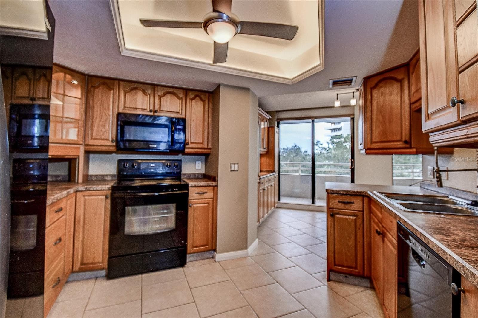 Condominium at 5940 PELICAN BAY PLZ S #406, GULFPORT, photo 9 of 39
