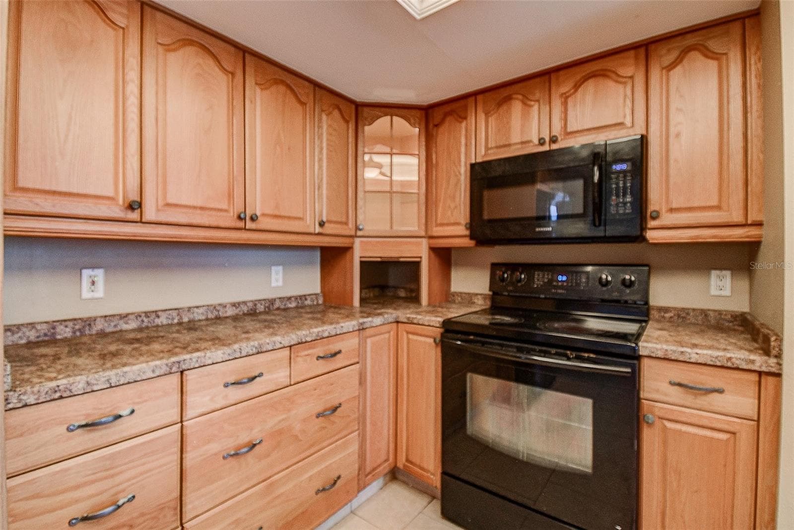 Condominium at 5940 PELICAN BAY PLZ S #406, GULFPORT, photo 10 of 39