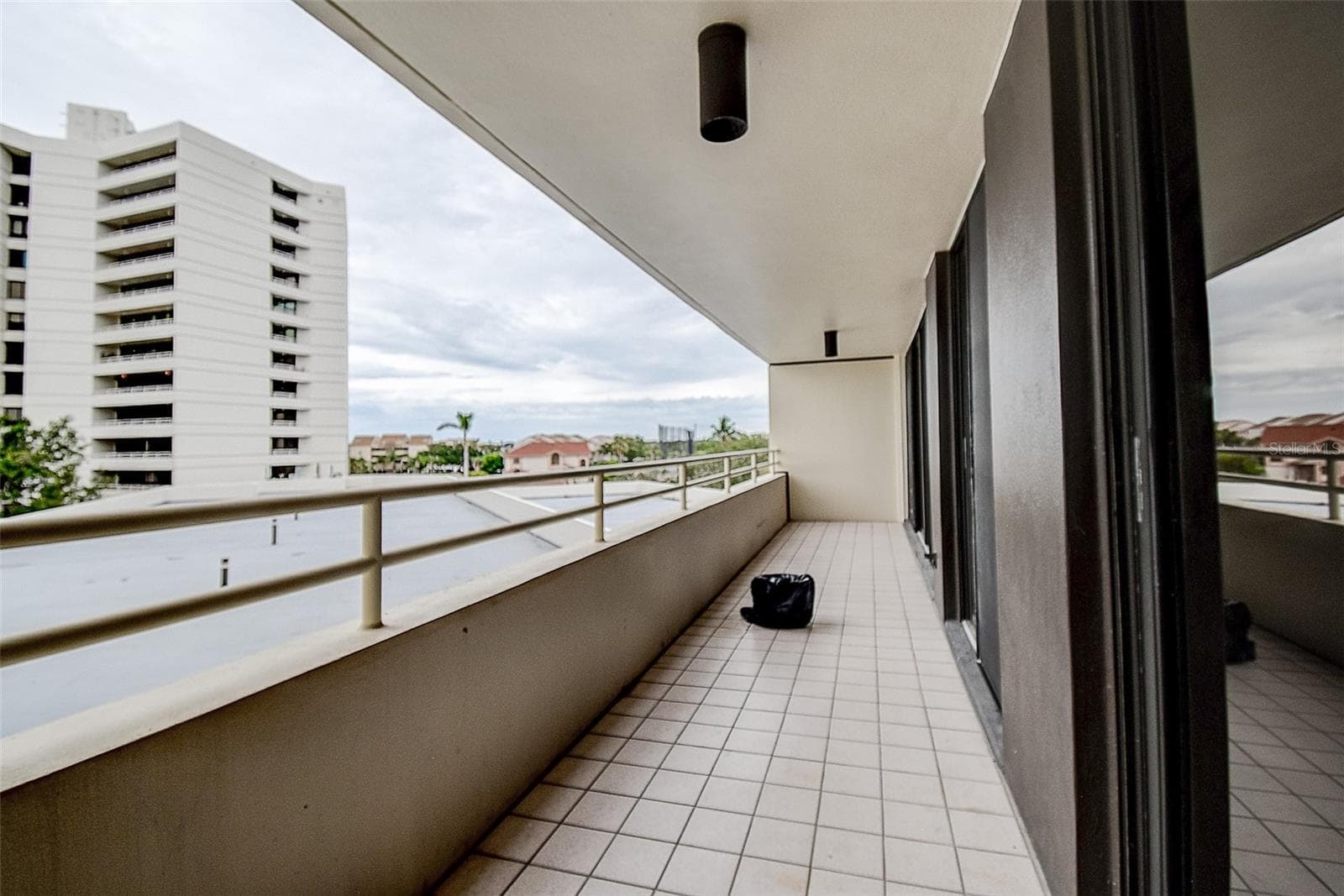 Condominium at 5940 PELICAN BAY PLZ S #406, GULFPORT, photo 28 of 39