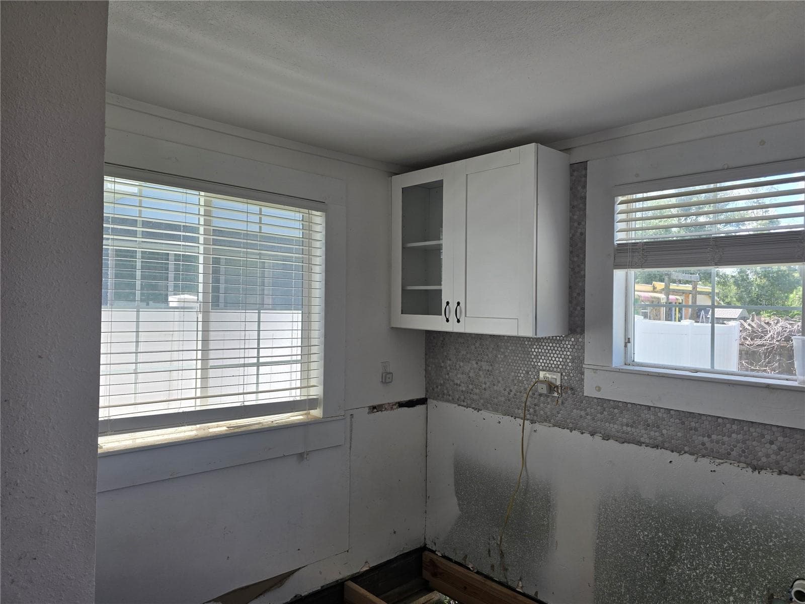 Single Family Residence at 1327 GEORGIA AVE, DUNEDIN, photo 9 of 27
