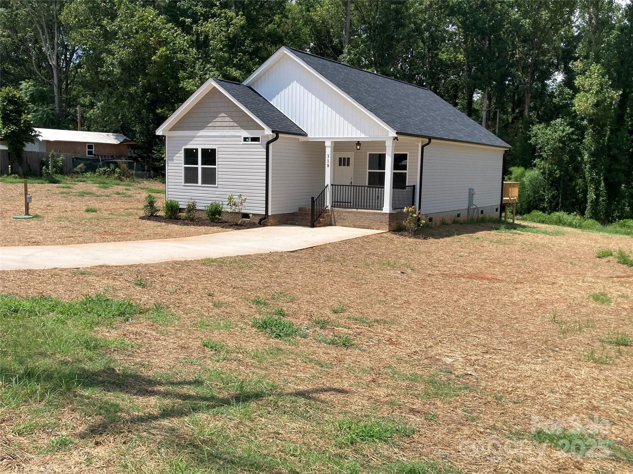 Single Family Residence at Gastonia, photo 2 of 24